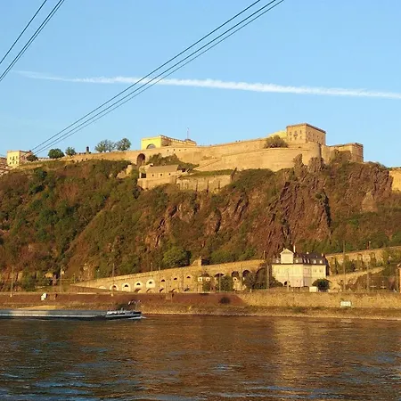 Appartement Rheinblick 3 *